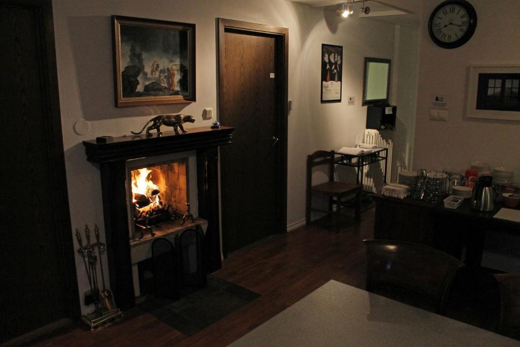 Husavik Guesthouse Екстер'єр фото